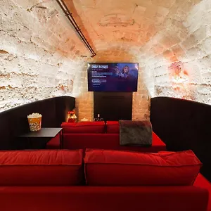 Cmg Jacques /pantheon Apartment