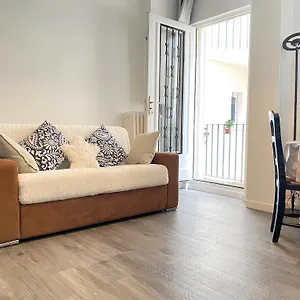 Chic 2 Bedrooms Phantheon Notre Dame Apartment
